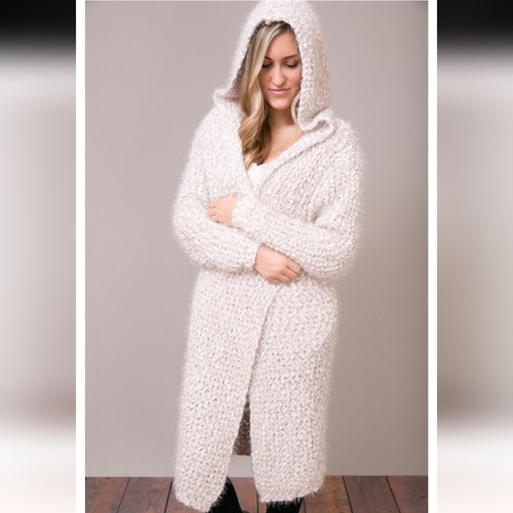 POL Sweaters - Women's POL Beige/White Eyelash Hooded Open Front Cardigan Sweater Size M.